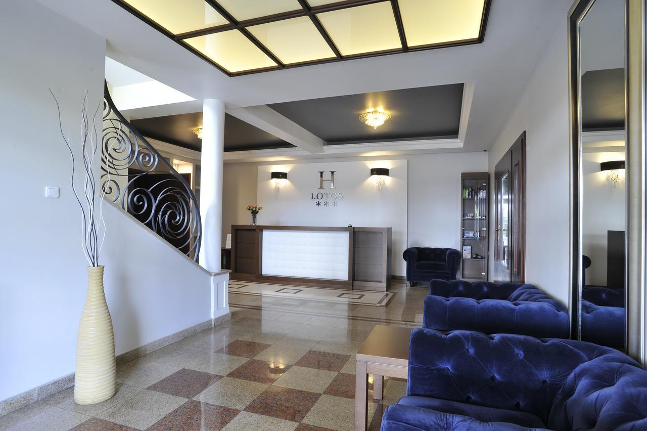 Hotel Lotos Woskrzenice Duze Esterno foto